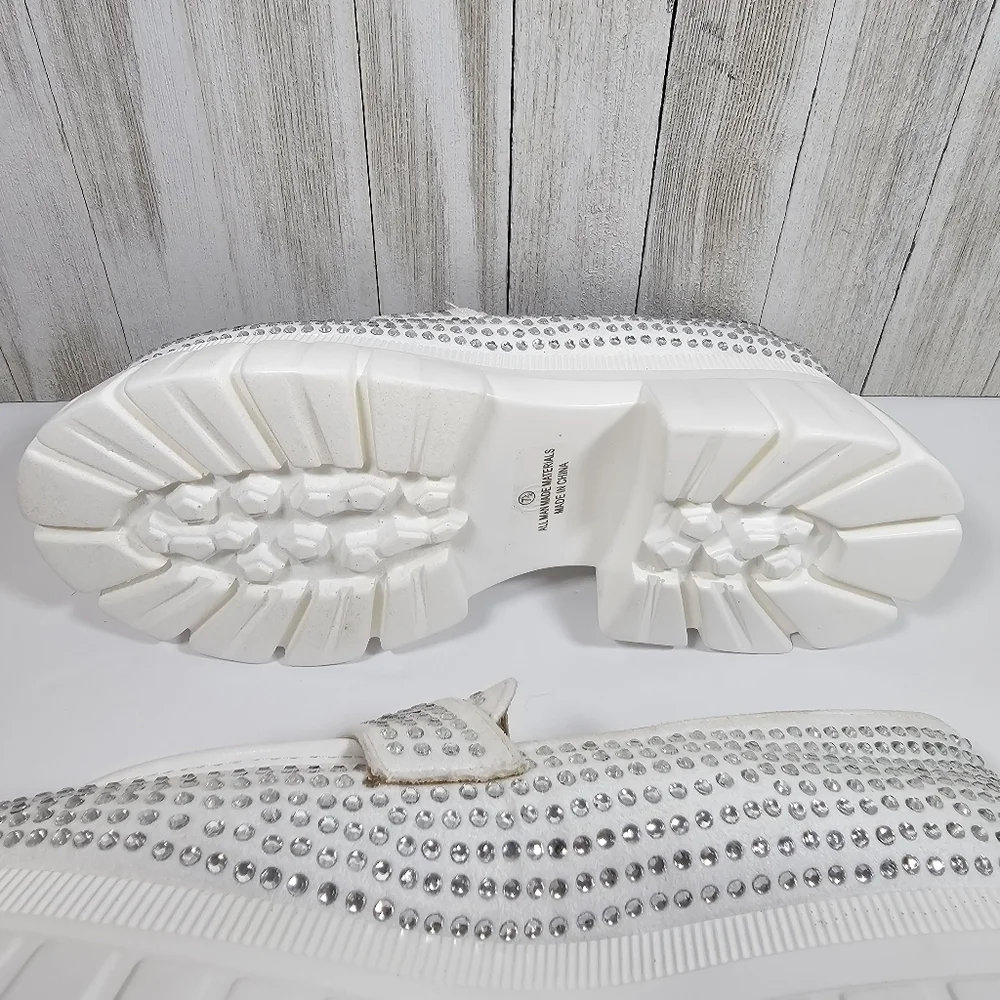 Vegan NEW white jeweled chunky platform lightweight man made y2k size 7.5